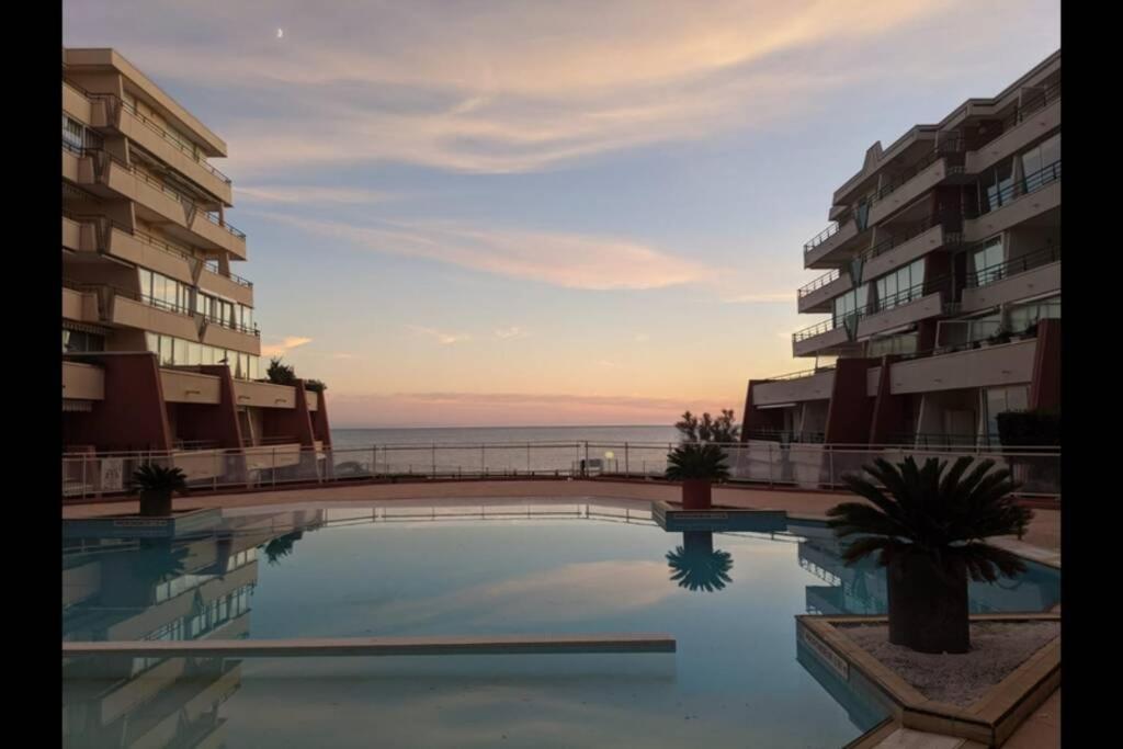 T2 Climatise Vue Sur Mer, Wifi, Piscine Et Parking Sète Zewnętrze zdjęcie